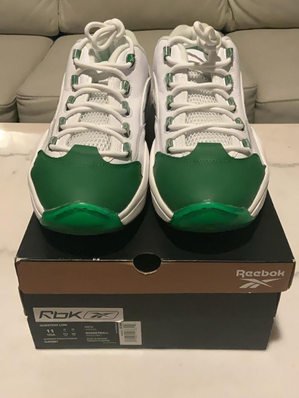 Reebok men’s White & Green Basketball Sneakers